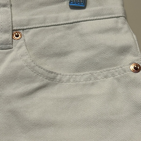 Tommy Hilfiger white denim shorts size 5 worn once - Picture 4 of 13